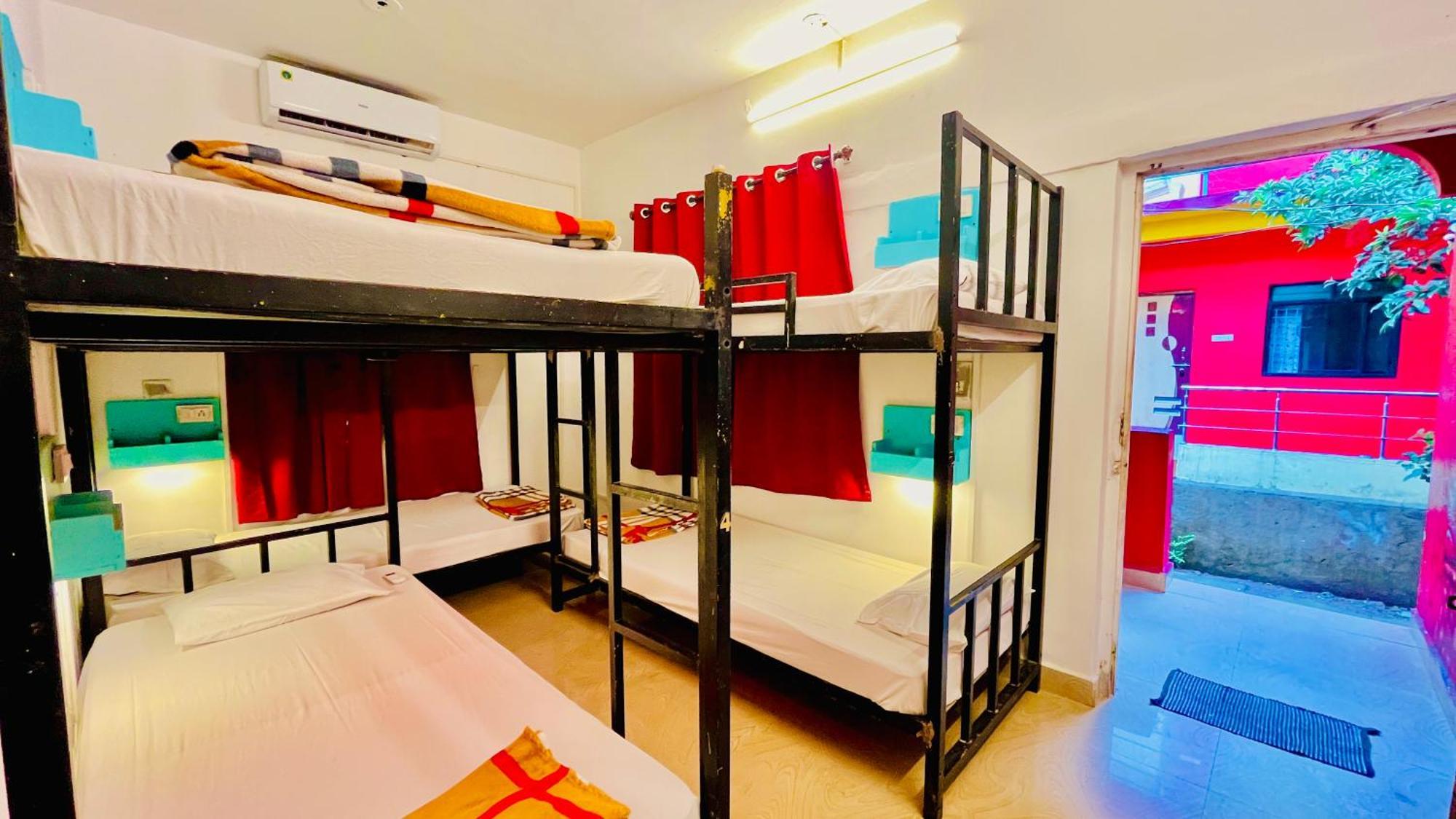 Mitra Hostel Arambol Pokoj fotografie
